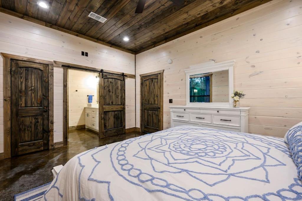 Brand New Luxury 2 Bedroom With Loft And Spa Sleeps 10 Broken Bow Exterior photo